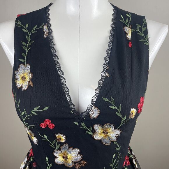 Alice + Olivia Becca Pouf Dress Embroidered Flower Black Dress Size 0 - Picture 4 of 13